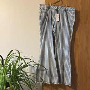 Size 16 nwt wide leg bell bottom jeans